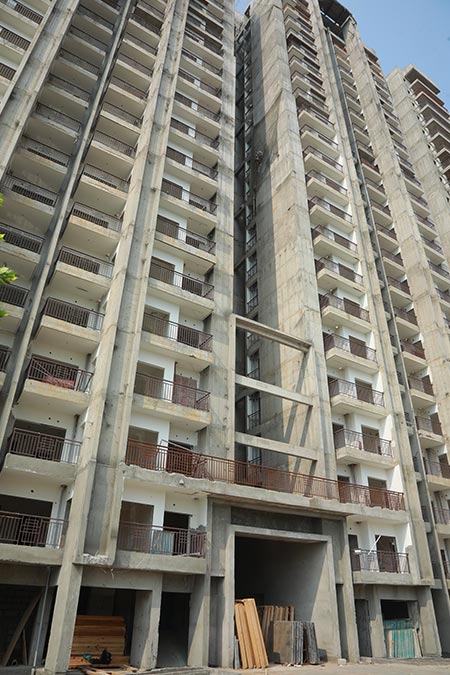 ongoing projects in greater noida west