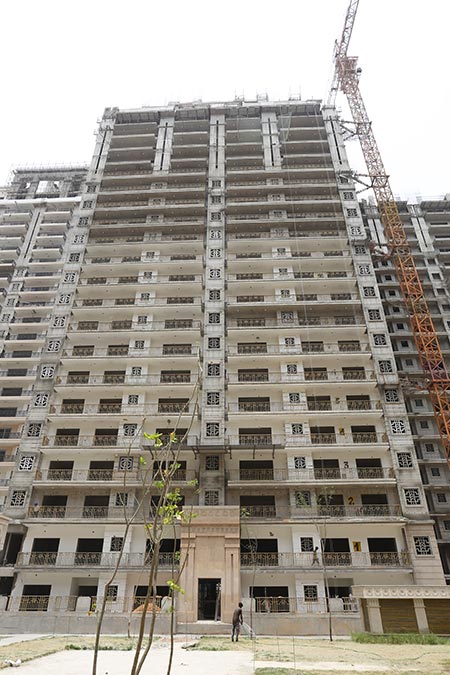 ongoing projects in Noida